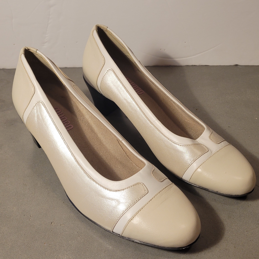 Munro Jillian Cream Pumps